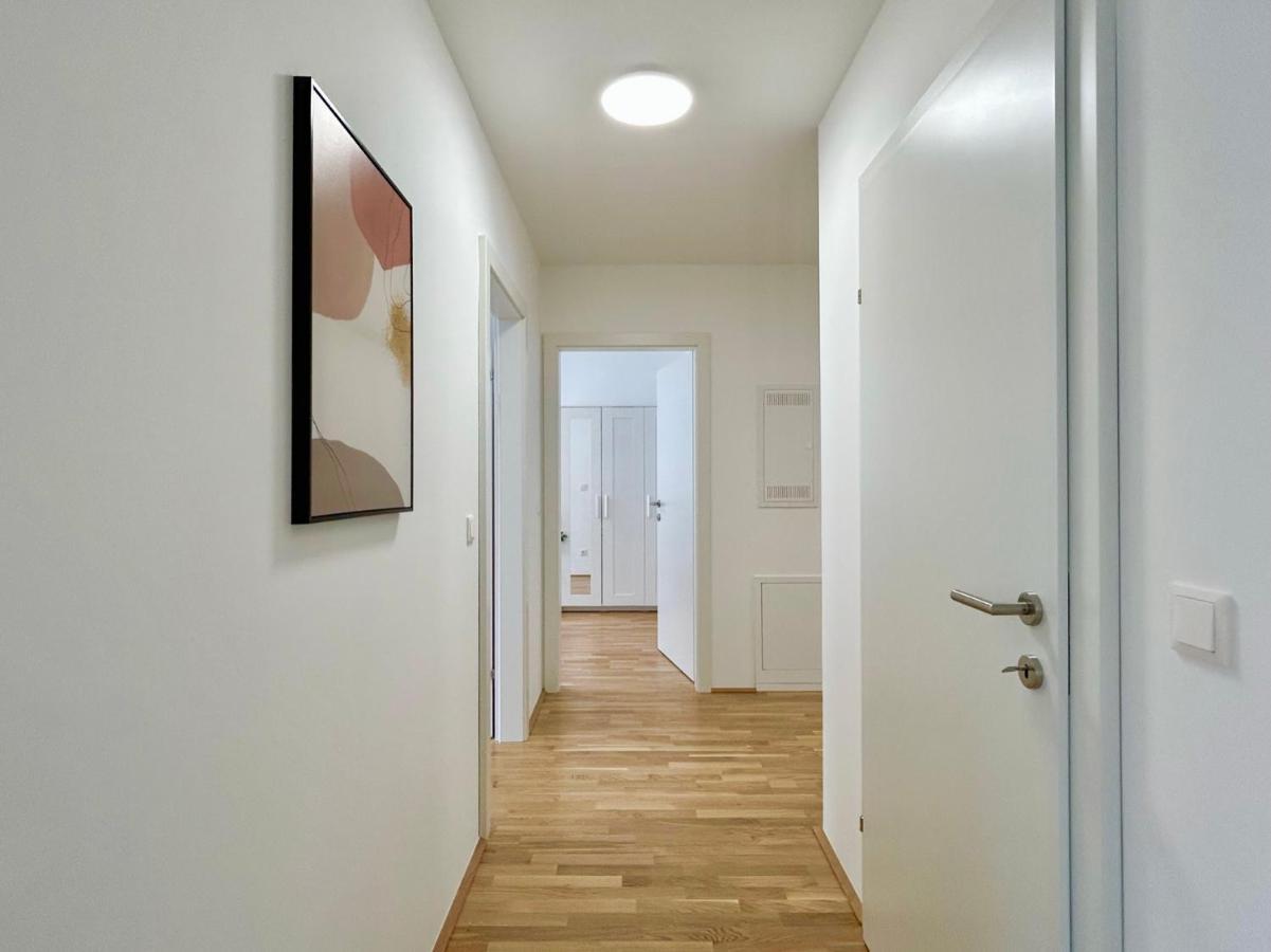 80 M2 - Terrace - Free Parking Apartment Wina Bagian luar foto
