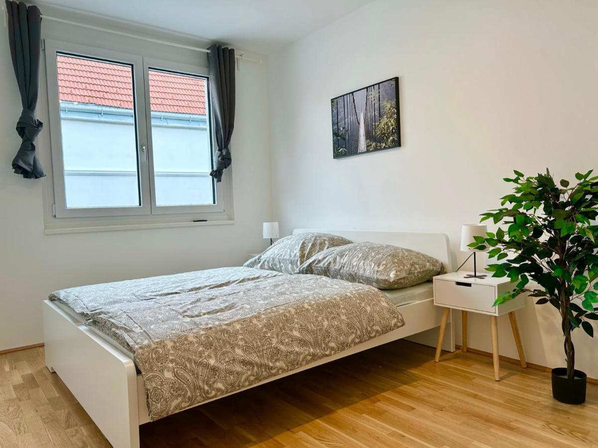 80 M2 - Terrace - Free Parking Apartment Wina Bagian luar foto