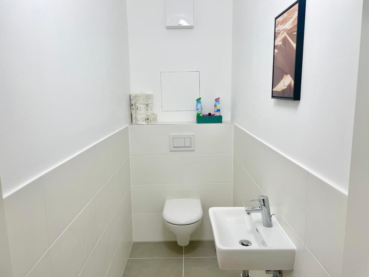 80 M2 - Terrace - Free Parking Apartment Wina Bagian luar foto